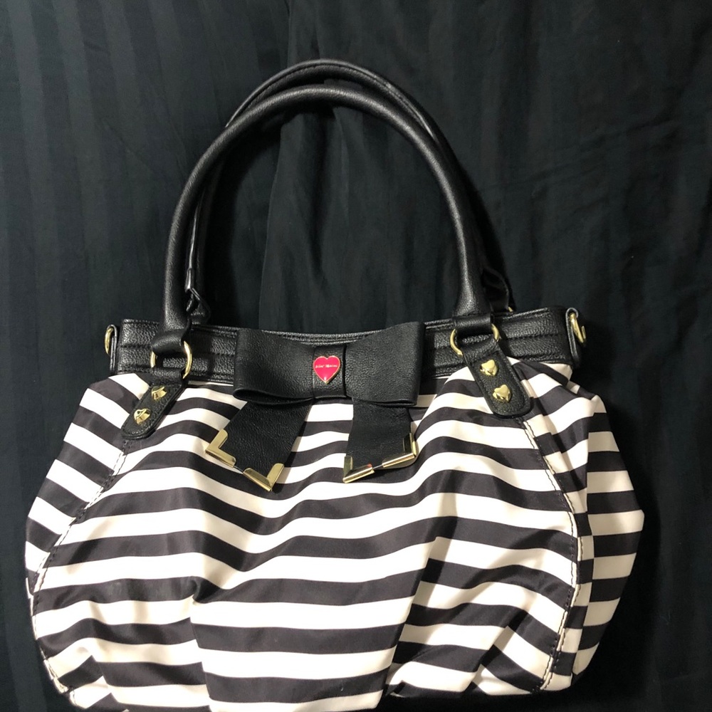 Very cute purse